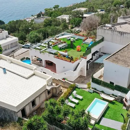 Nicole Vista Mare Andrano