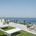 Nicole Vista Mare Daire *