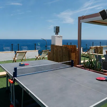 Nicole Vista Mare 아파트