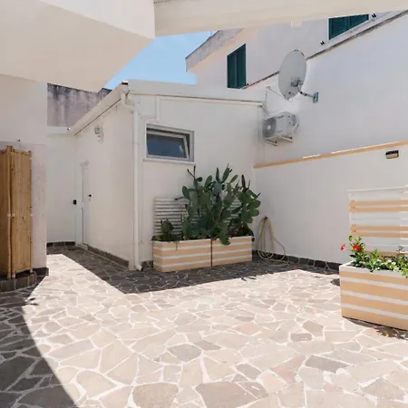 Nicole Vista Mare Αντράνο